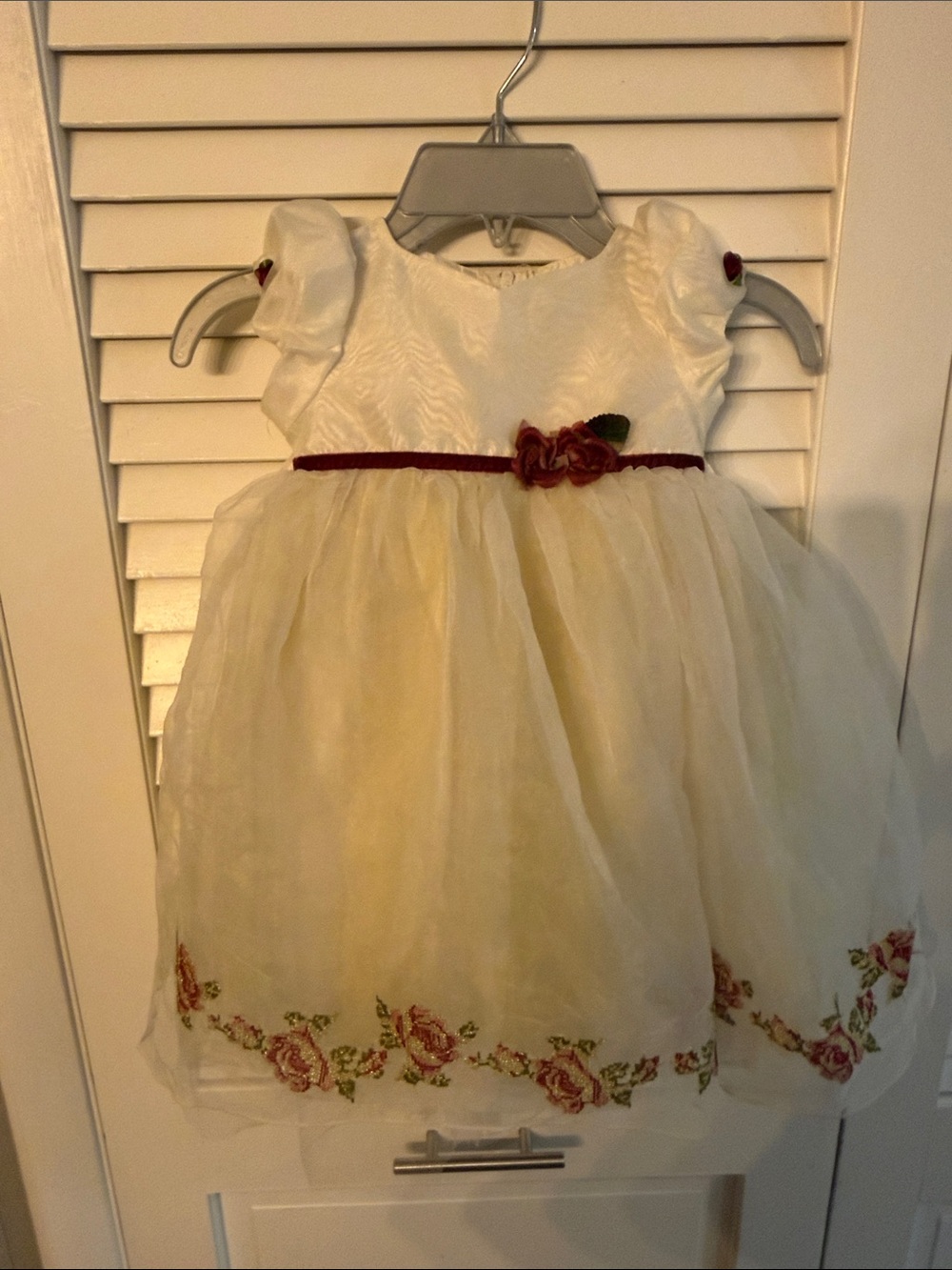 Ivory Tulle Flower-Appliqué Girls' Party Dress with Burgundy Accents